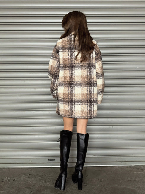 チェック柄ミドル丈コート